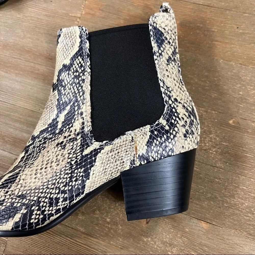 NEW Sam Edelman Snakeskin Reesa Chelsea Ankle Boots